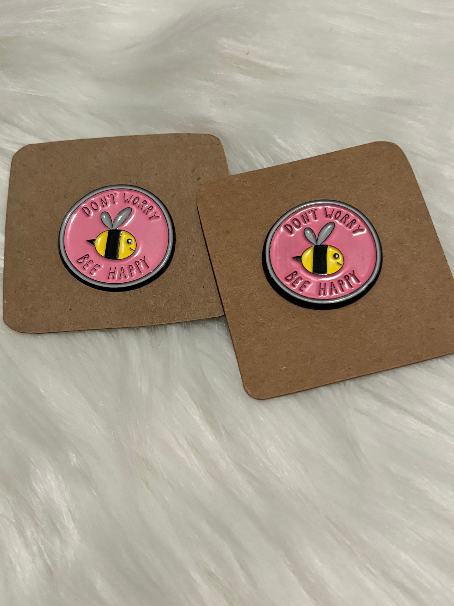 Bee pin